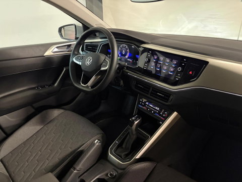 Volkswagen Polo 1.0 TSI Polo ACC PDC CARPLAY