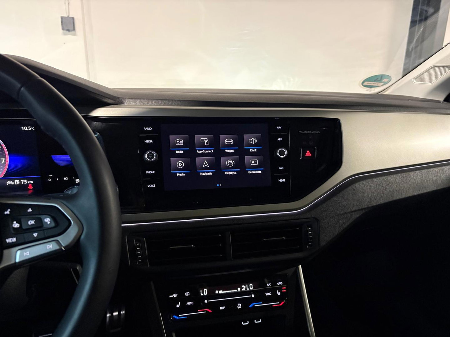 Volkswagen Polo 1.0 TSI Polo ACC PDC CARPLAY