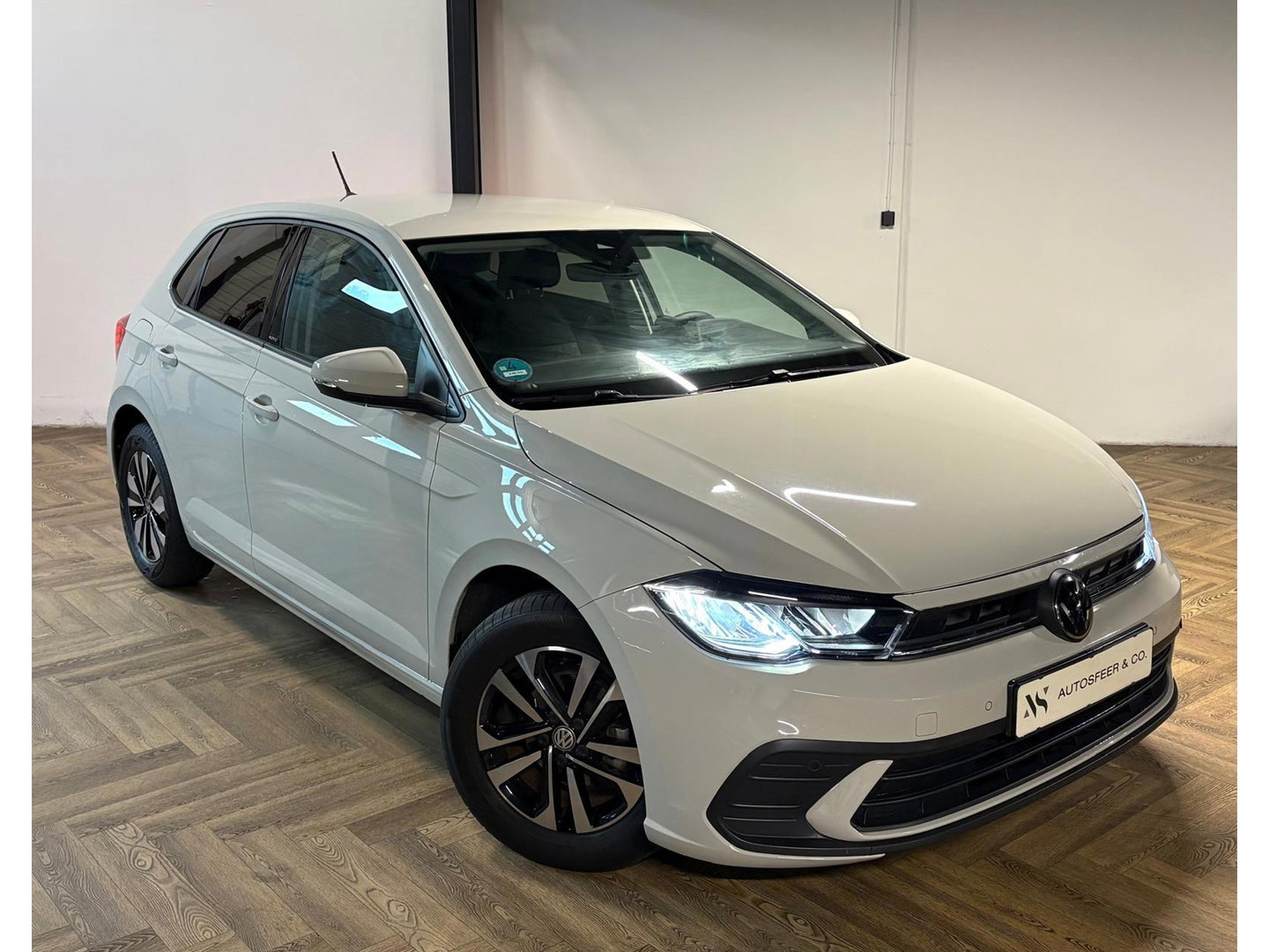 Volkswagen Polo 1.0 TSI Polo ACC PDC CARPLAY