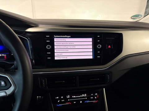 Volkswagen Polo 1.0 TSI Polo ACC PDC CARPLAY