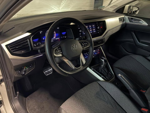 Volkswagen Polo 1.0 TSI Polo ACC PDC CARPLAY