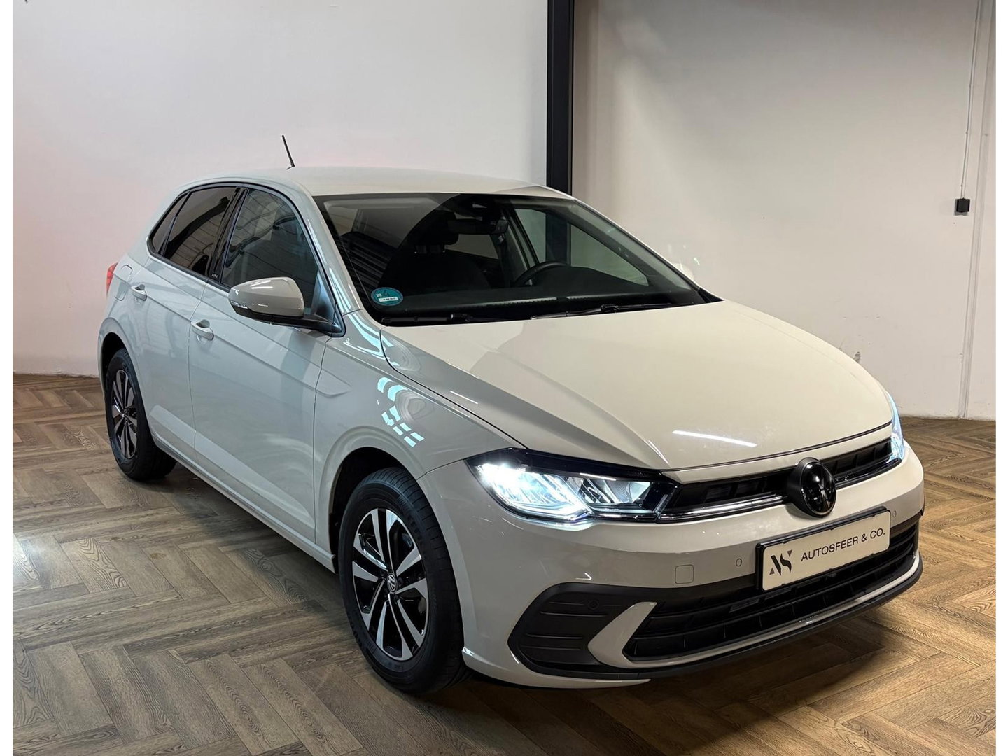 Volkswagen Polo 1.0 TSI Polo ACC PDC CARPLAY