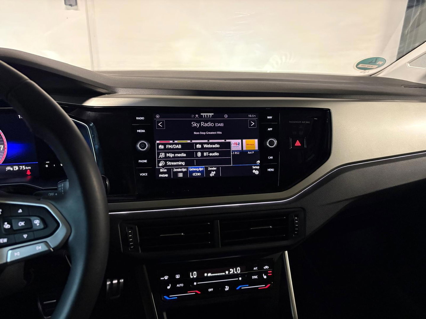 Volkswagen Polo 1.0 TSI Polo ACC PDC CARPLAY