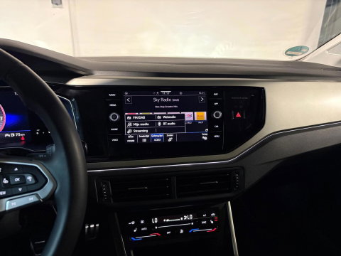 Volkswagen Polo 1.0 TSI Polo ACC PDC CARPLAY