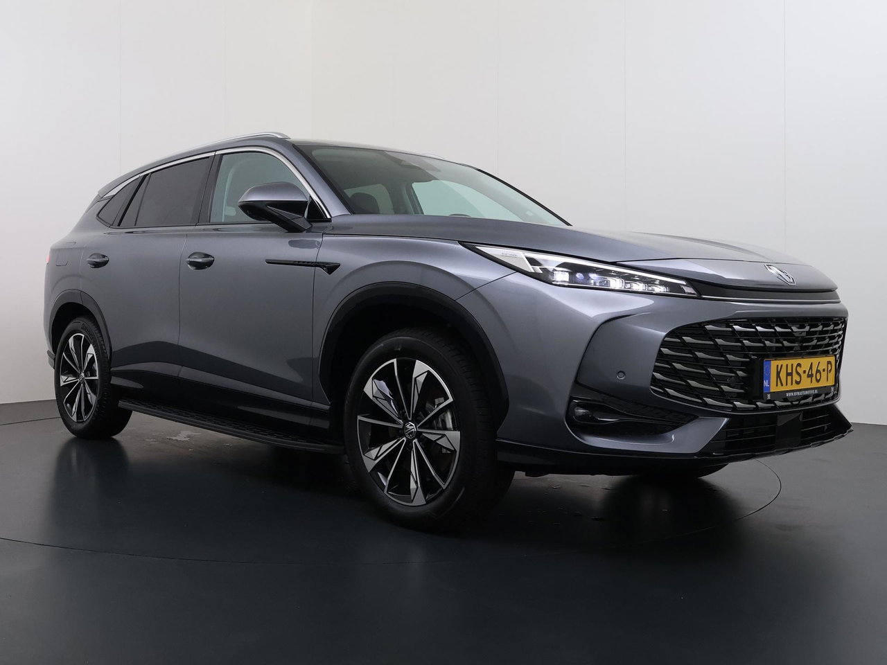 MG HS