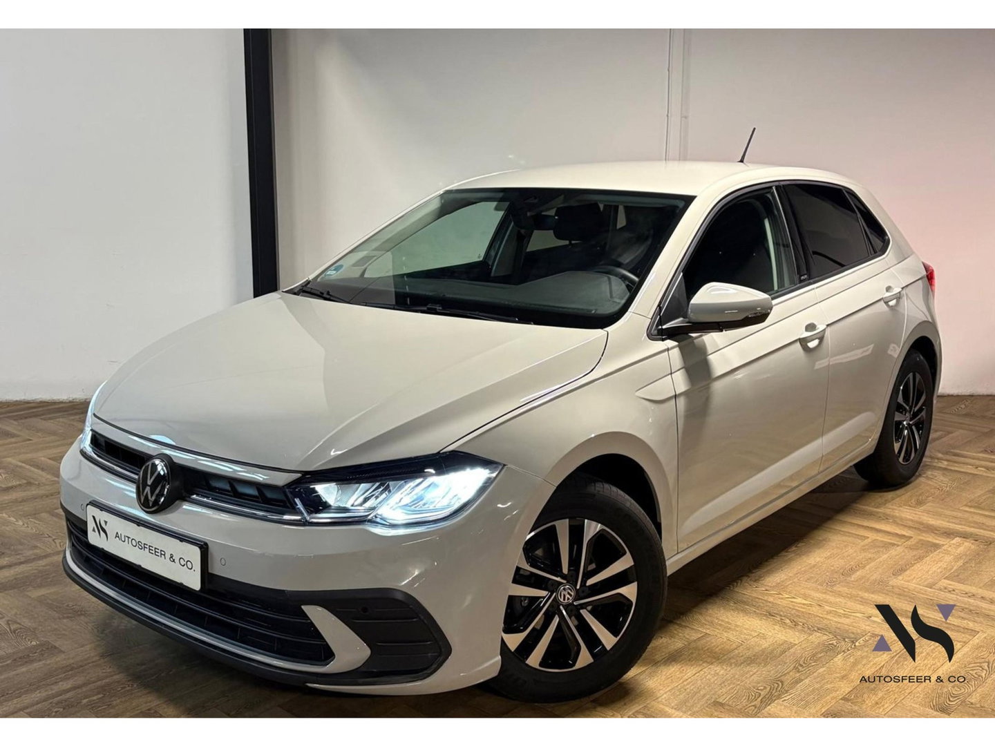 Volkswagen Polo 1.0 TSI Polo ACC PDC CARPLAY