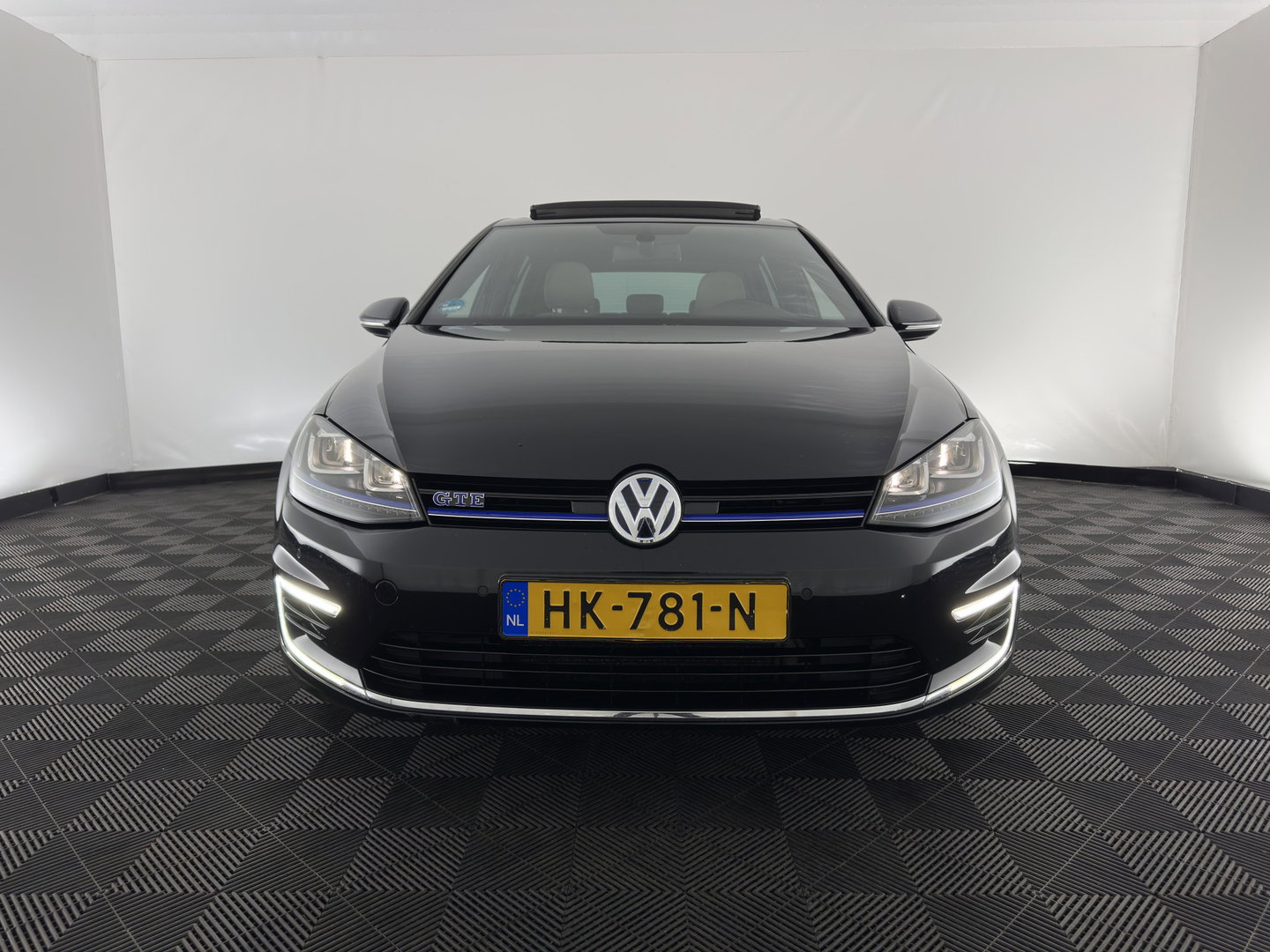Volkswagen Golf 1.4 TSI GTE Aut. *PANO | LEATHER | FULL-LED | SPORT-SEATS | CAMERA | DAB+ | NAVI-FULLMAP | PRIVACY-GLASS | SHIFT-PADDLES | ECC | PDC | CRUISE | 17''ALU*