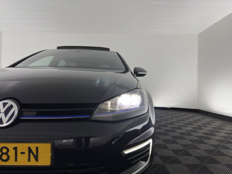 Volkswagen Golf 1.4 TSI GTE Aut. *PANO | LEATHER | FULL-LED | SPORT-SEATS | CAMERA | DAB+ | NAVI-FULLMAP | PRIVACY-GLASS | SHIFT-PADDLES | ECC | PDC | CRUISE | 17''ALU*