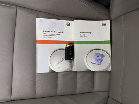 Volkswagen Golf 1.4 TSI GTE Aut. *PANO | LEATHER | FULL-LED | SPORT-SEATS | CAMERA | DAB+ | NAVI-FULLMAP | PRIVACY-GLASS | SHIFT-PADDLES | ECC | PDC | CRUISE | 17''ALU*