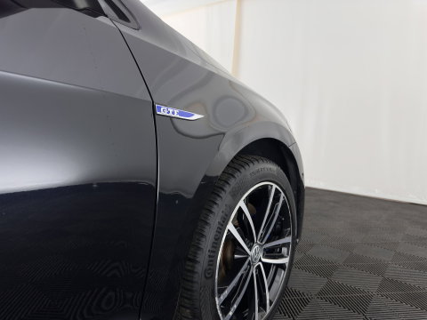 Volkswagen Golf 1.4 TSI GTE Aut. *PANO | LEATHER | FULL-LED | SPORT-SEATS | CAMERA | DAB+ | NAVI-FULLMAP | PRIVACY-GLASS | SHIFT-PADDLES | ECC | PDC | CRUISE | 17''ALU*