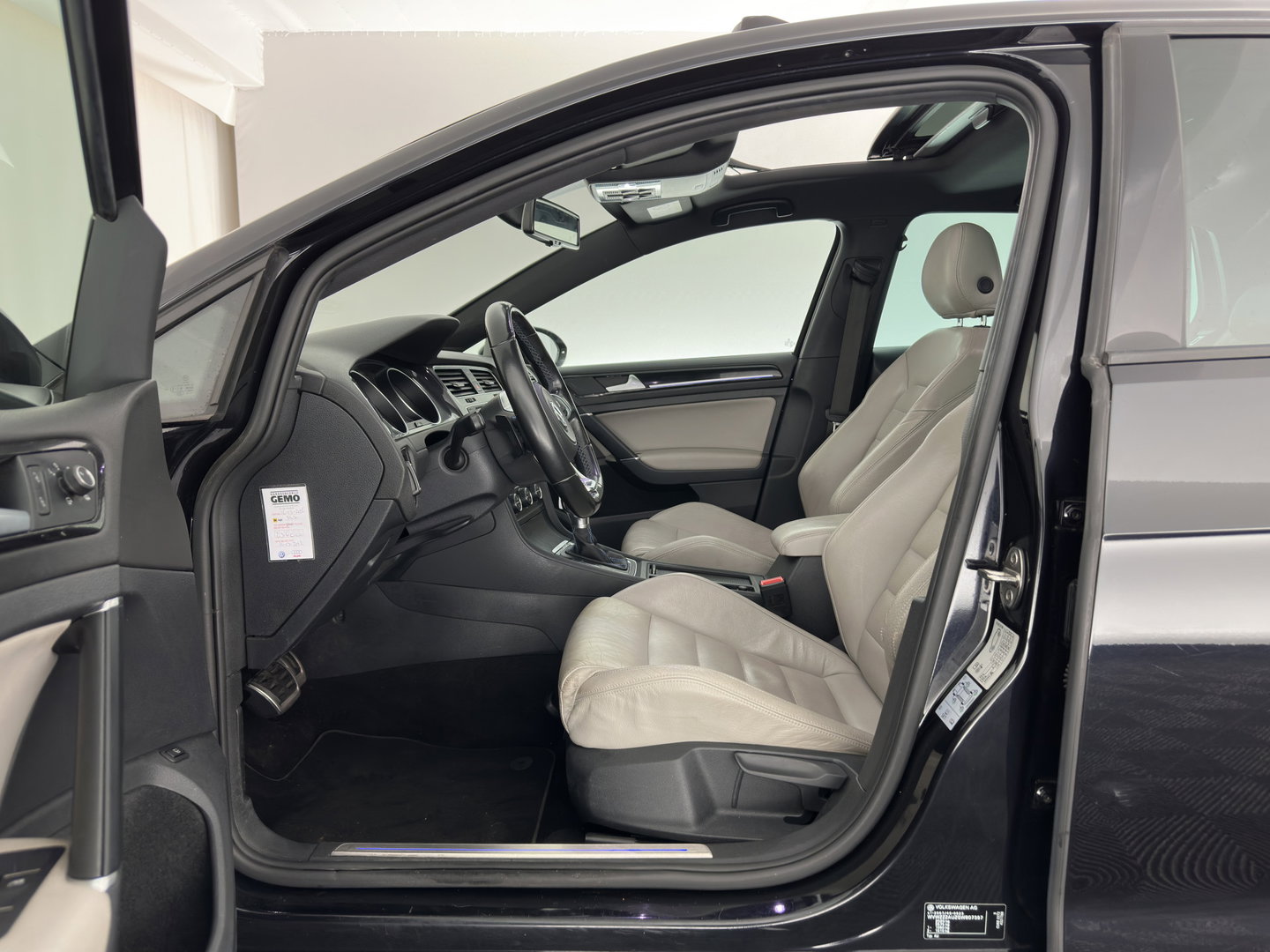 Volkswagen Golf 1.4 TSI GTE Aut. *PANO | LEATHER | FULL-LED | SPORT-SEATS | CAMERA | DAB+ | NAVI-FULLMAP | PRIVACY-GLASS | SHIFT-PADDLES | ECC | PDC | CRUISE | 17''ALU*
