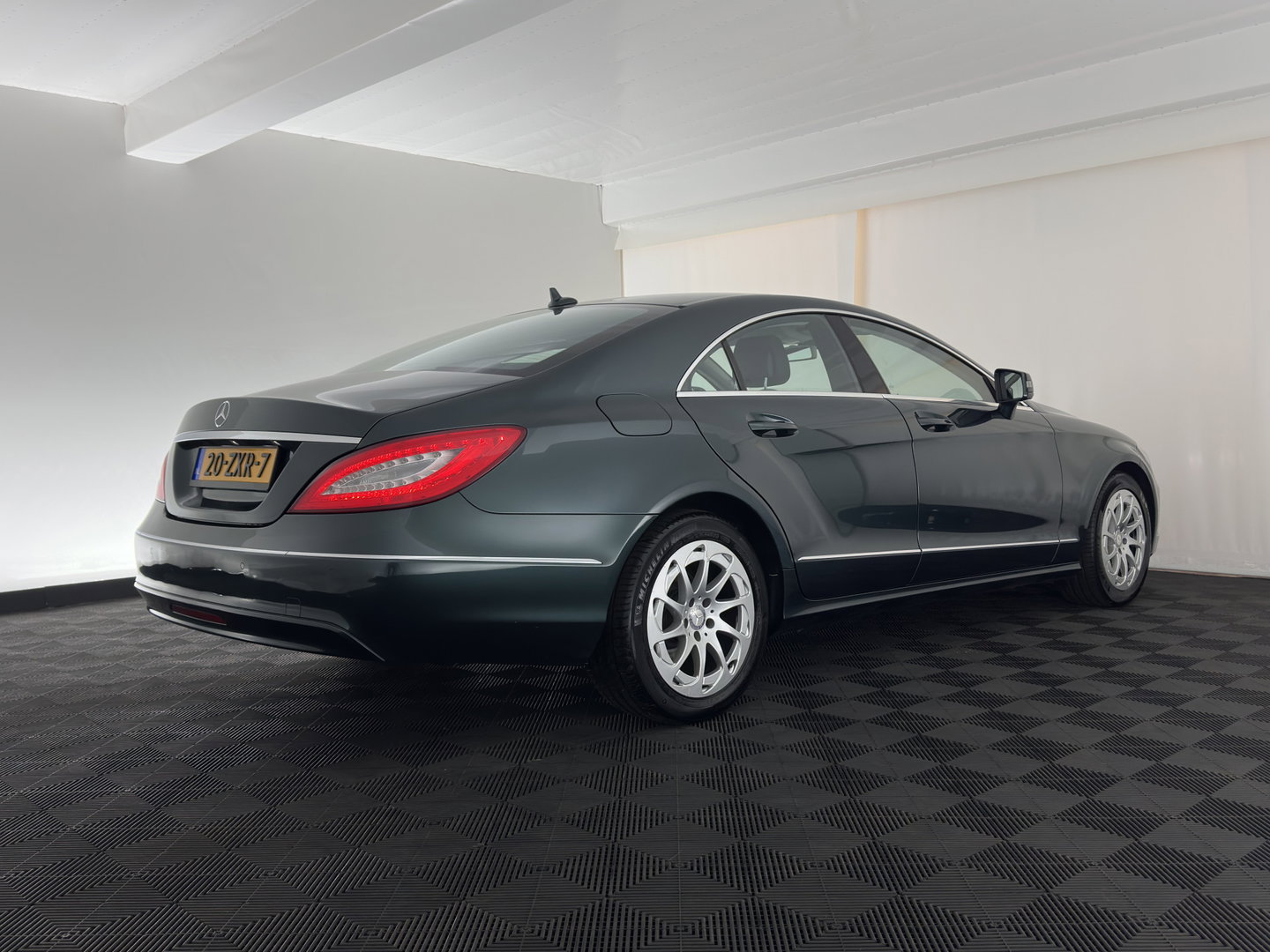 Mercedes-Benz CLS-Klasse 250 CDI Aut. *LEATHER | XENON | NAVI-FULLMAP | COMFORT-SEATS | ECC | PDC | CRUISE | 17''ALU*