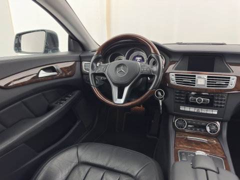 Mercedes-Benz CLS-Klasse 250 CDI Aut. *LEATHER | XENON | NAVI-FULLMAP | COMFORT-SEATS | ECC | PDC | CRUISE | 17''ALU*
