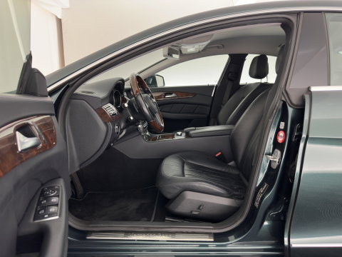 Mercedes-Benz CLS-Klasse 250 CDI Aut. *LEATHER | XENON | NAVI-FULLMAP | COMFORT-SEATS | ECC | PDC | CRUISE | 17''ALU*