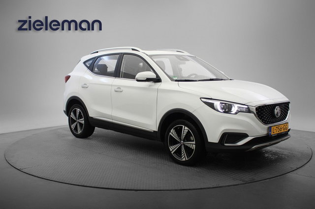 MG ZS - Luxury 45 kWh - Carplay, Panorama, Leer, Camera, Stoelverw.
