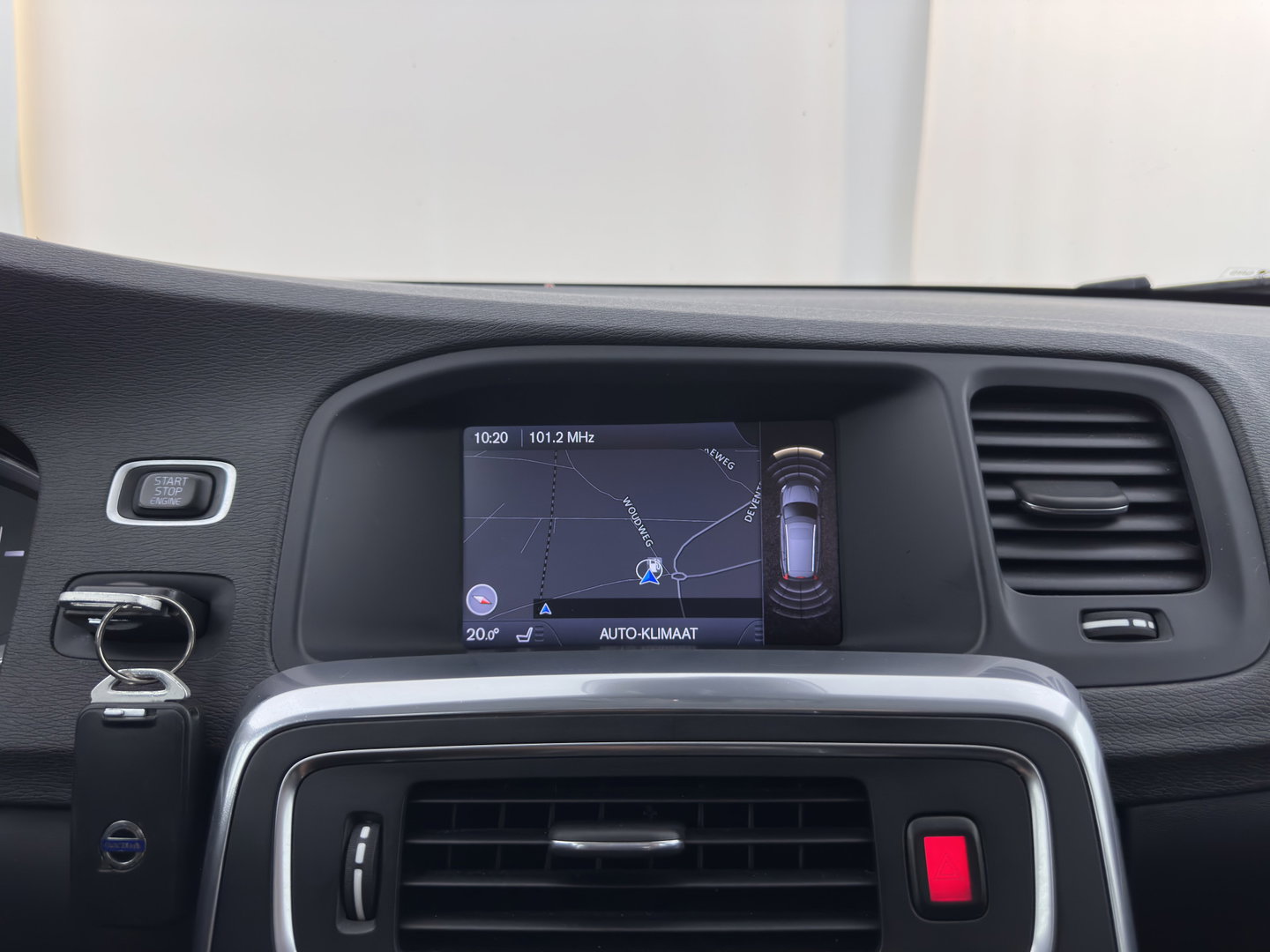 Volvo V60 2.4 D6 AWD Plug-In Hybrid Summum Aut. *LEATHER | XENON | HEATED-COMFORTSEATS | NAVI-FULLMAP | ECC | PDC | CRUISE | 17''ALU | TOWBAR*