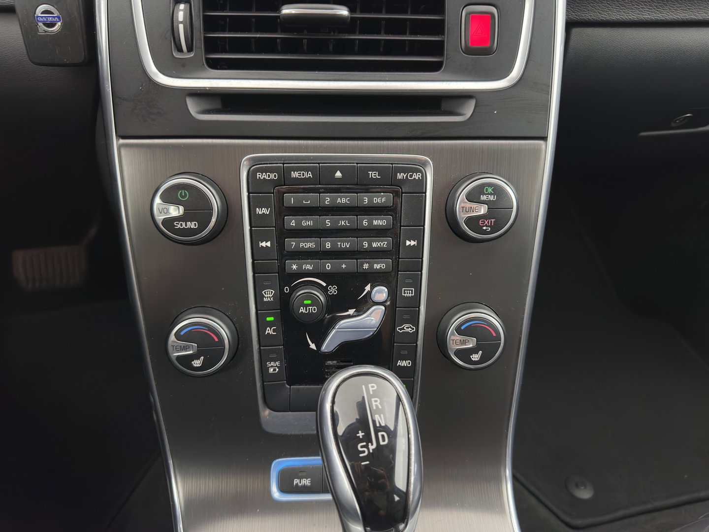 Volvo V60 2.4 D6 AWD Plug-In Hybrid Summum Aut. *LEATHER | XENON | HEATED-COMFORTSEATS | NAVI-FULLMAP | ECC | PDC | CRUISE | 17''ALU | TOWBAR*