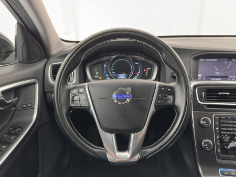 Volvo V60 2.4 D6 AWD Plug-In Hybrid Summum Aut. *LEATHER | XENON | HEATED-COMFORTSEATS | NAVI-FULLMAP | ECC | PDC | CRUISE | 17''ALU | TOWBAR*