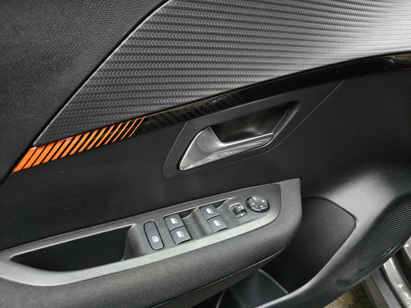 Peugeot 208 1.2 PureTech Active Pack Carplay Cruise Airconditioning LM