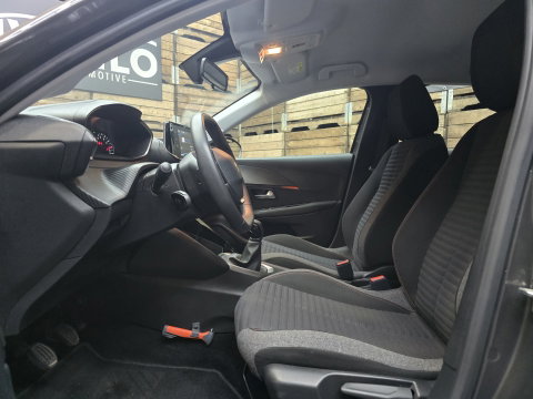 Peugeot 208 1.2 PureTech Active Pack Carplay Cruise Airconditioning LM