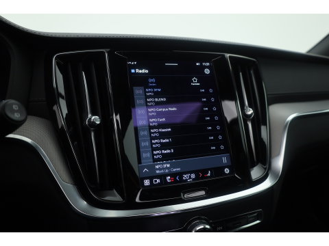 Volvo V60 2.0 T8 Plug-in hybrid AWD Polestar Engineered | SOH 99% | Öhlins | Elek. Trekhaak | Pano | Harman Kardon | HUD | Stoel-Stuurverw. |