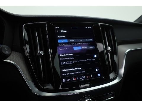 Volvo V60 2.0 T8 Plug-in hybrid AWD Polestar Engineered | SOH 99% | Öhlins | Elek. Trekhaak | Pano | Harman Kardon | HUD | Stoel-Stuurverw. |