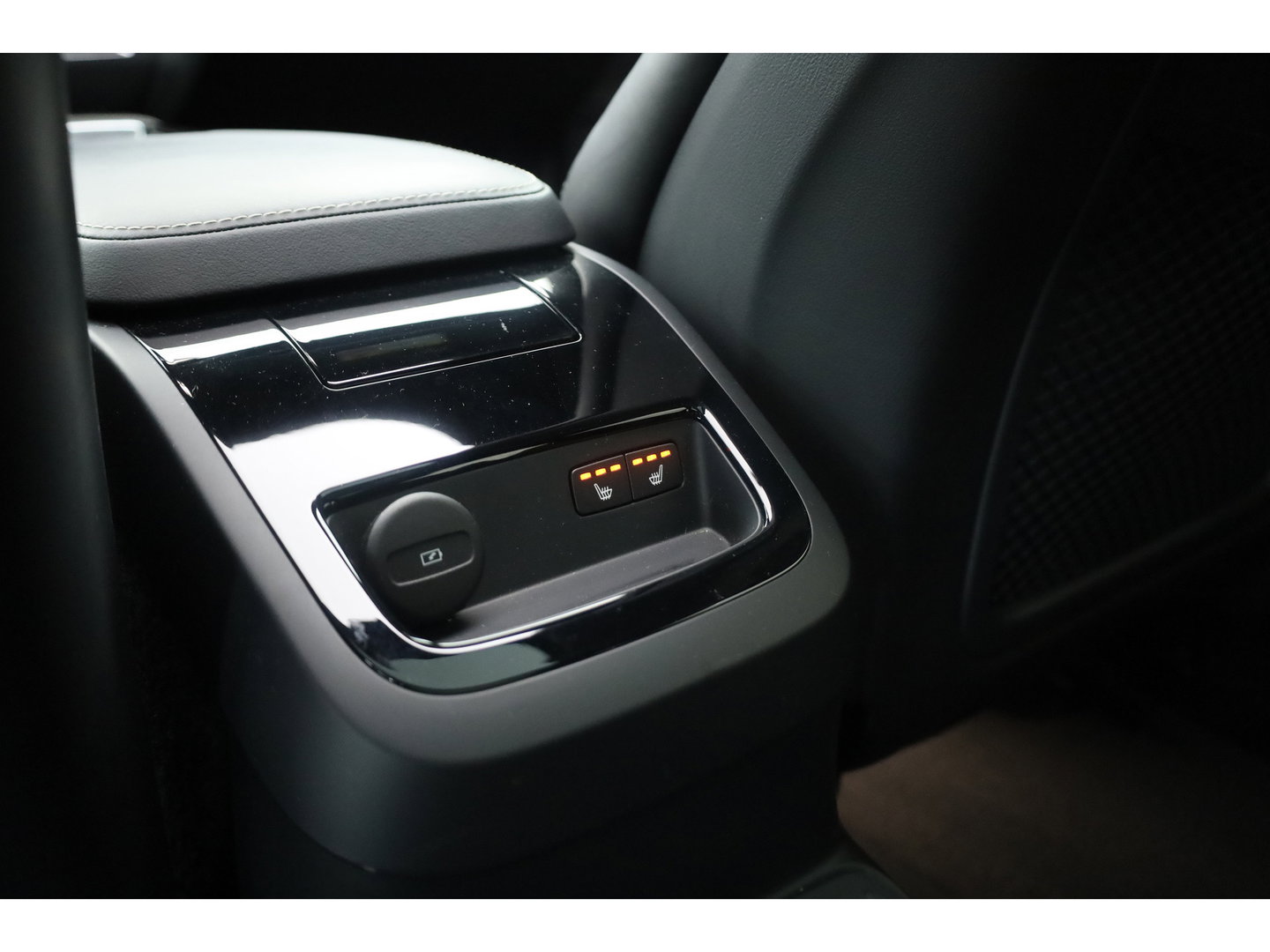 Volvo V60 2.0 T8 Plug-in hybrid AWD Polestar Engineered | SOH 99% | Öhlins | Elek. Trekhaak | Pano | Harman Kardon | HUD | Stoel-Stuurverw. |