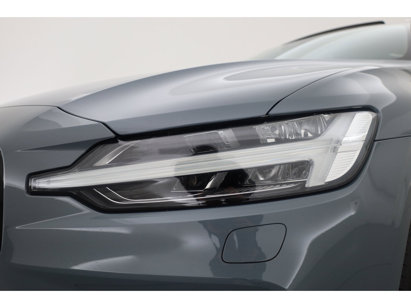 Volvo V60 2.0 T8 Plug-in hybrid AWD Polestar Engineered | SOH 99% | Öhlins | Elek. Trekhaak | Pano | Harman Kardon | HUD | Stoel-Stuurverw. |