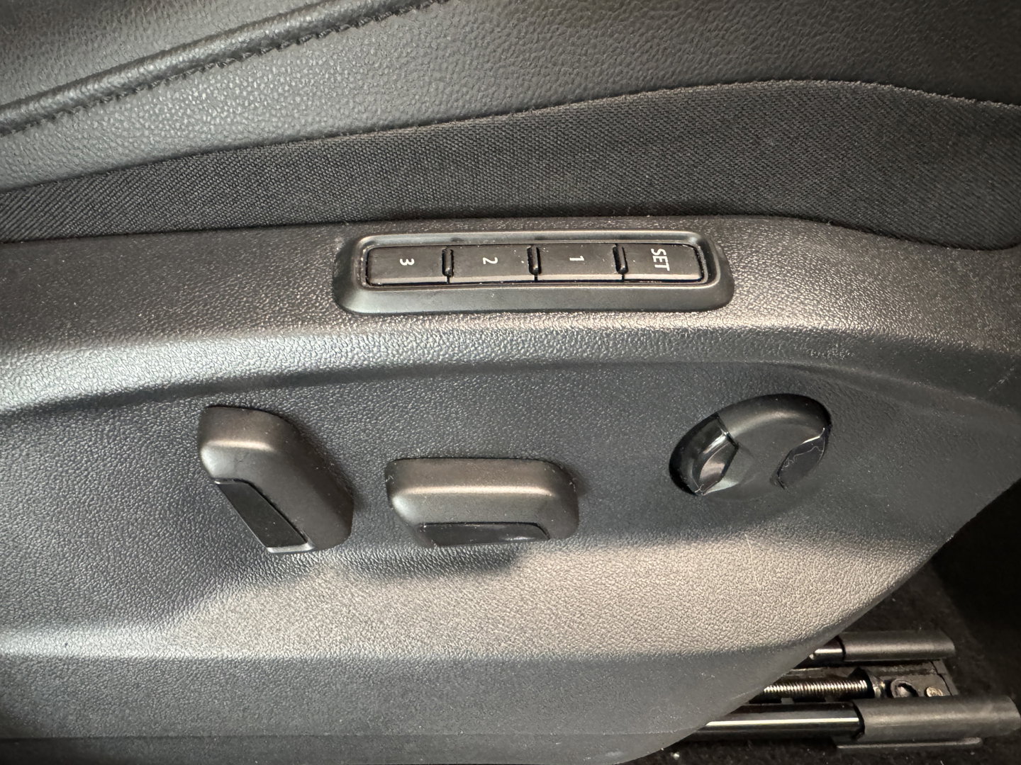 Volkswagen Tiguan 1.4 TSI eHybrid R-Line Business+ soh 100%