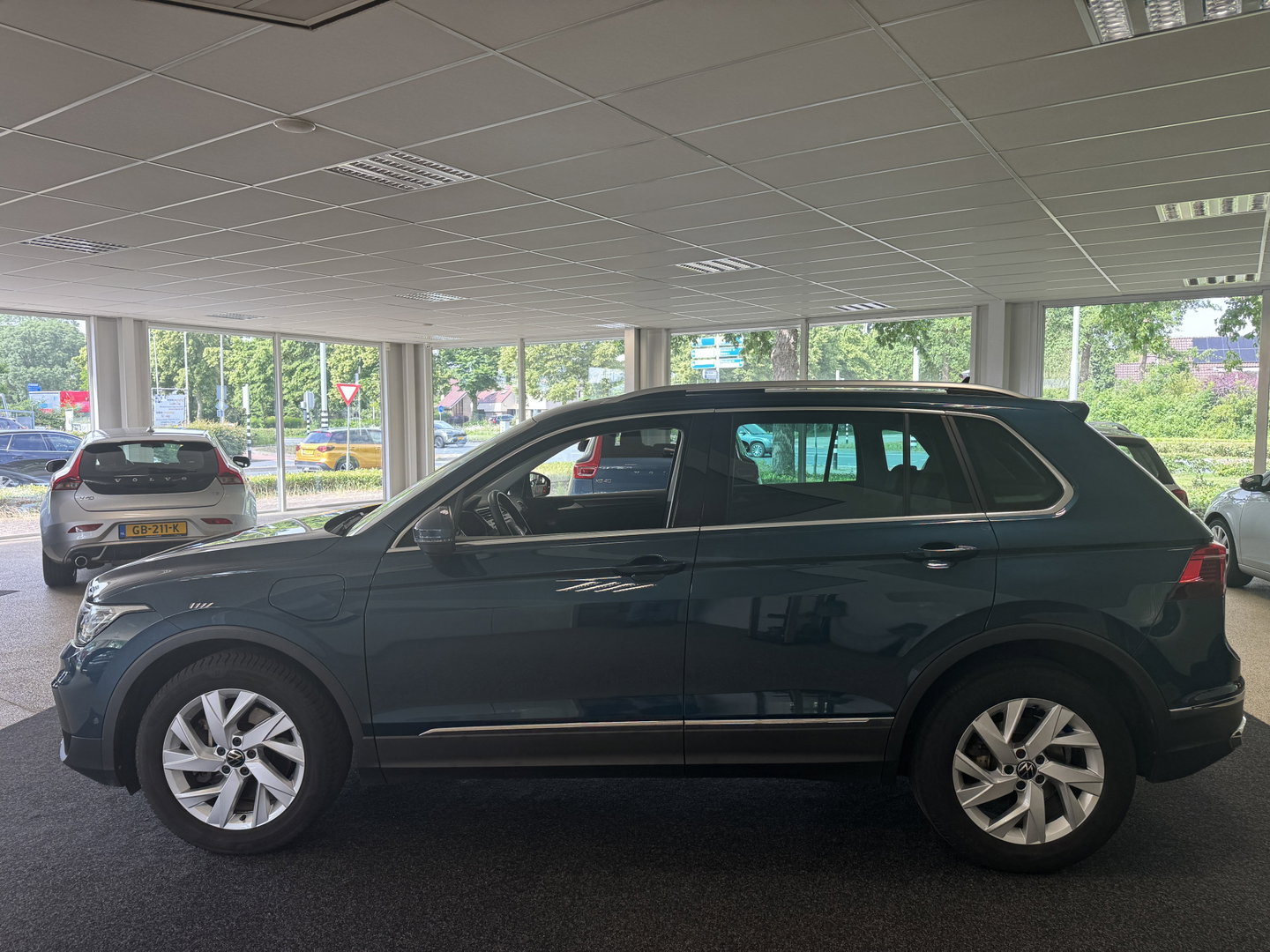 Volkswagen Tiguan 1.4 TSI eHybrid R-Line Business+ soh 100%