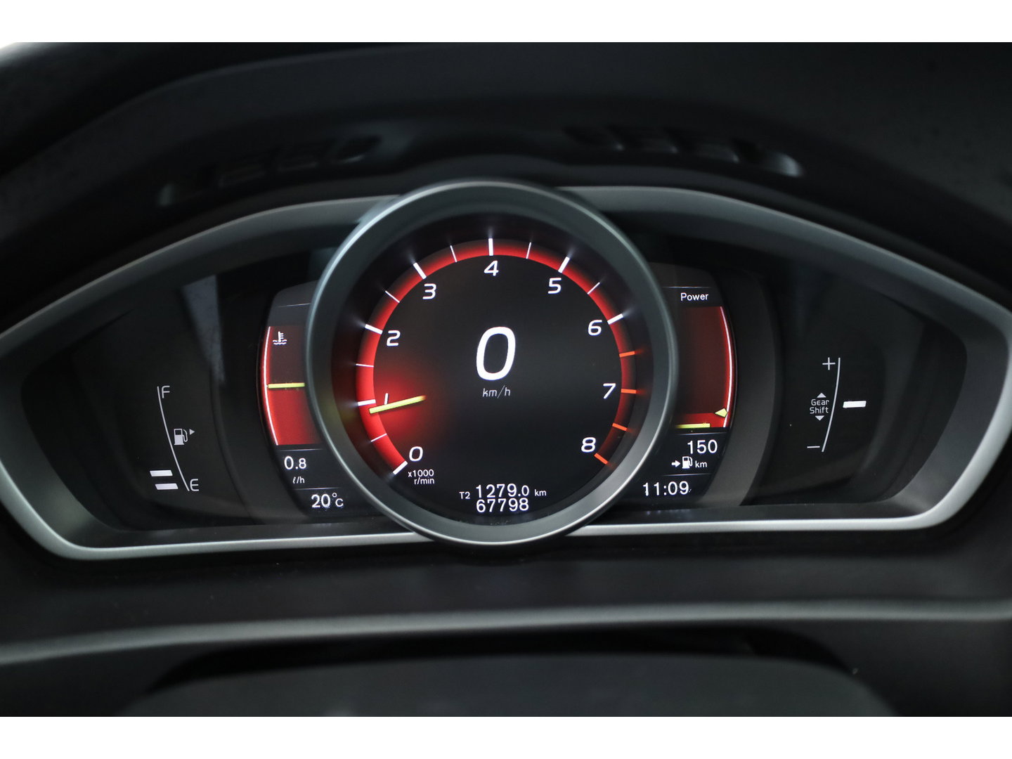 Volvo V40 2.0 T4 R-Design | 190PK | Leer | Panorama-dak | Trekhaak | Camera | Stoelverwarming |