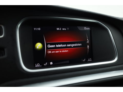 Volvo V40 2.0 T4 R-Design | 190PK | Leer | Panorama-dak | Trekhaak | Camera | Stoelverwarming |