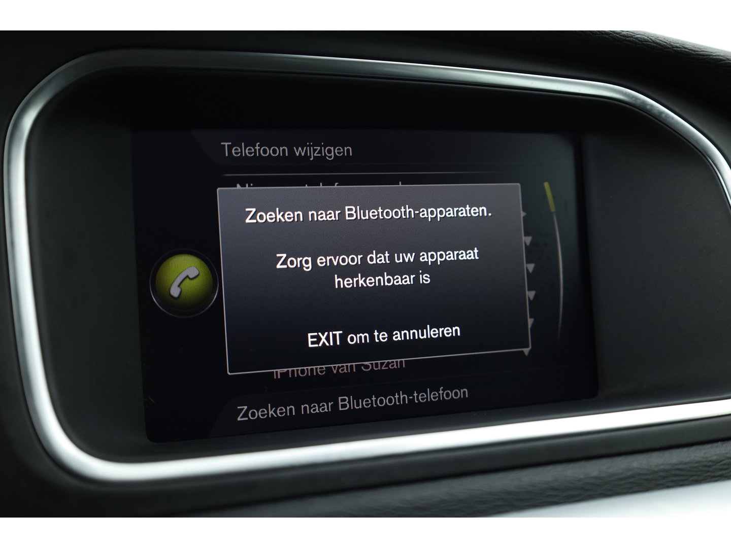 Volvo V40 2.0 T4 R-Design | 190PK | Leer | Panorama-dak | Trekhaak | Camera | Stoelverwarming |