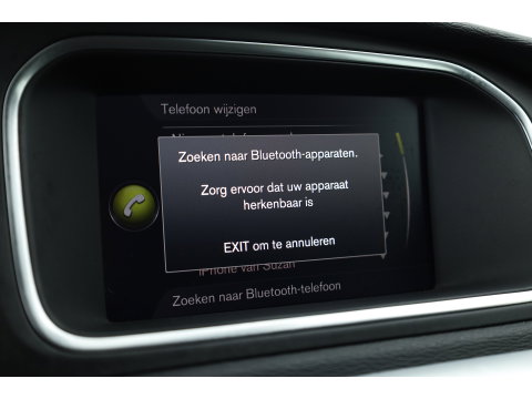 Volvo V40 2.0 T4 R-Design | 190PK | Leer | Panorama-dak | Trekhaak | Camera | Stoelverwarming |