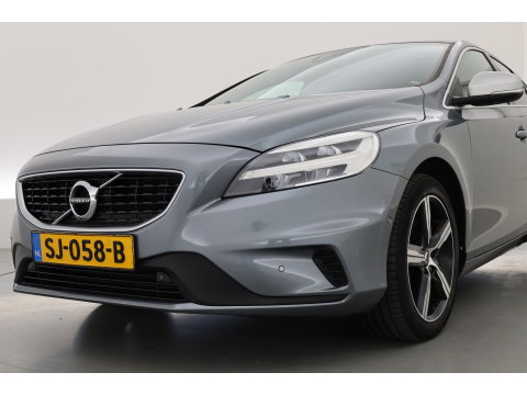 Volvo V40 2.0 T4 R-Design | 190PK | Leer | Panorama-dak | Trekhaak | Camera | Stoelverwarming |