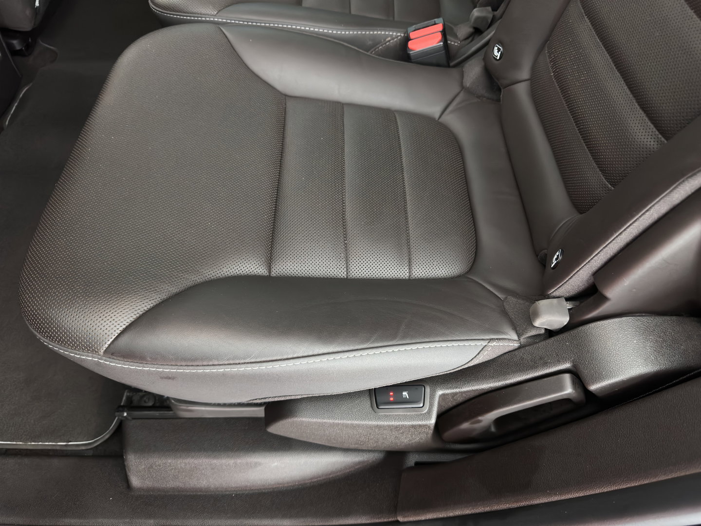 Renault Espace 1.6 dCi Initiale Paris [ 7-Pers. ] Aut. *PANO | LEATHER |  ADAPTIVE-CRUISE | FULL-LED | BLINDSPOT | CAMERA | KEYLESS | HEATED-COMFORTSEATS | PRIVACY-GLASS | ECC | PDC | HEAD-UP | TOWBAR | 19''ALU*