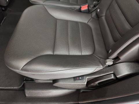 Renault Espace 1.6 dCi Initiale Paris [ 7-Pers. ] Aut. *PANO | LEATHER |  ADAPTIVE-CRUISE | FULL-LED | BLINDSPOT | CAMERA | KEYLESS | HEATED-COMFORTSEATS | PRIVACY-GLASS | ECC | PDC | HEAD-UP | TOWBAR | 19''ALU*