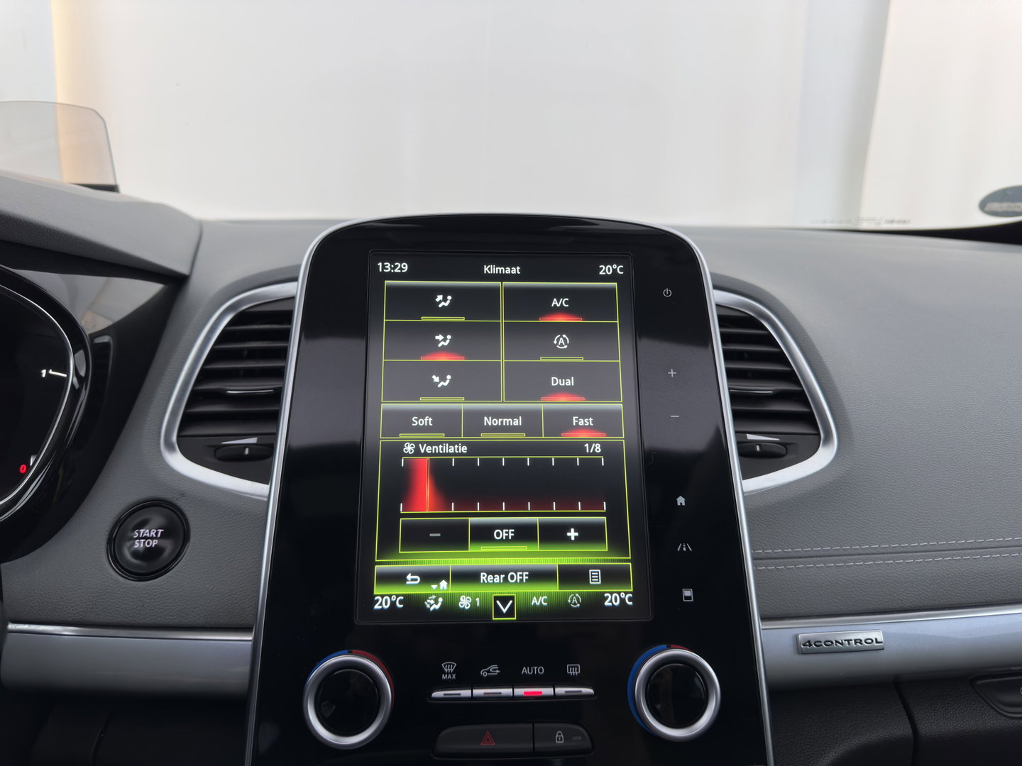 Renault Espace 1.6 dCi Initiale Paris [ 7-Pers. ] Aut. *PANO | LEATHER |  ADAPTIVE-CRUISE | FULL-LED | BLINDSPOT | CAMERA | KEYLESS | HEATED-COMFORTSEATS | PRIVACY-GLASS | ECC | PDC | HEAD-UP | TOWBAR | 19''ALU*