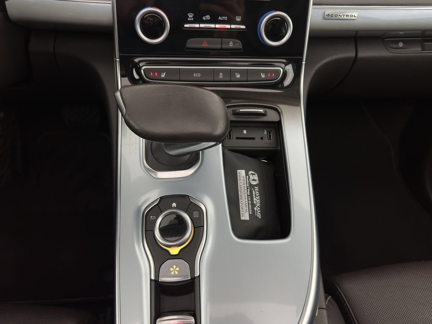 Renault Espace 1.6 dCi Initiale Paris [ 7-Pers. ] Aut. *PANO | LEATHER |  ADAPTIVE-CRUISE | FULL-LED | BLINDSPOT | CAMERA | KEYLESS | HEATED-COMFORTSEATS | PRIVACY-GLASS | ECC | PDC | HEAD-UP | TOWBAR | 19''ALU*