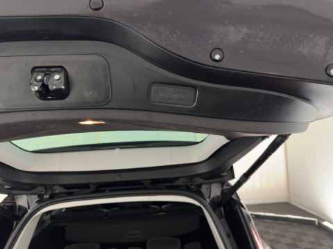 Renault Espace 1.6 dCi Initiale Paris [ 7-Pers. ] Aut. *PANO | LEATHER |  ADAPTIVE-CRUISE | FULL-LED | BLINDSPOT | CAMERA | KEYLESS | HEATED-COMFORTSEATS | PRIVACY-GLASS | ECC | PDC | HEAD-UP | TOWBAR | 19''ALU*