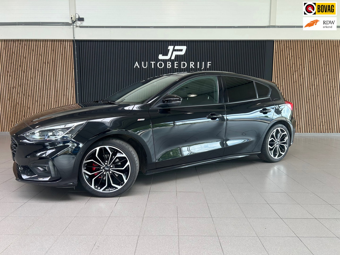 Ford Focus 1.5 EcoBlue ST Line Business AUTOMAAT|PANO|STOEL&STUURVERWARMIN|18 INCH-LM VELGEN|LEDER|ACC|CAMERA|APPLECARPLAY