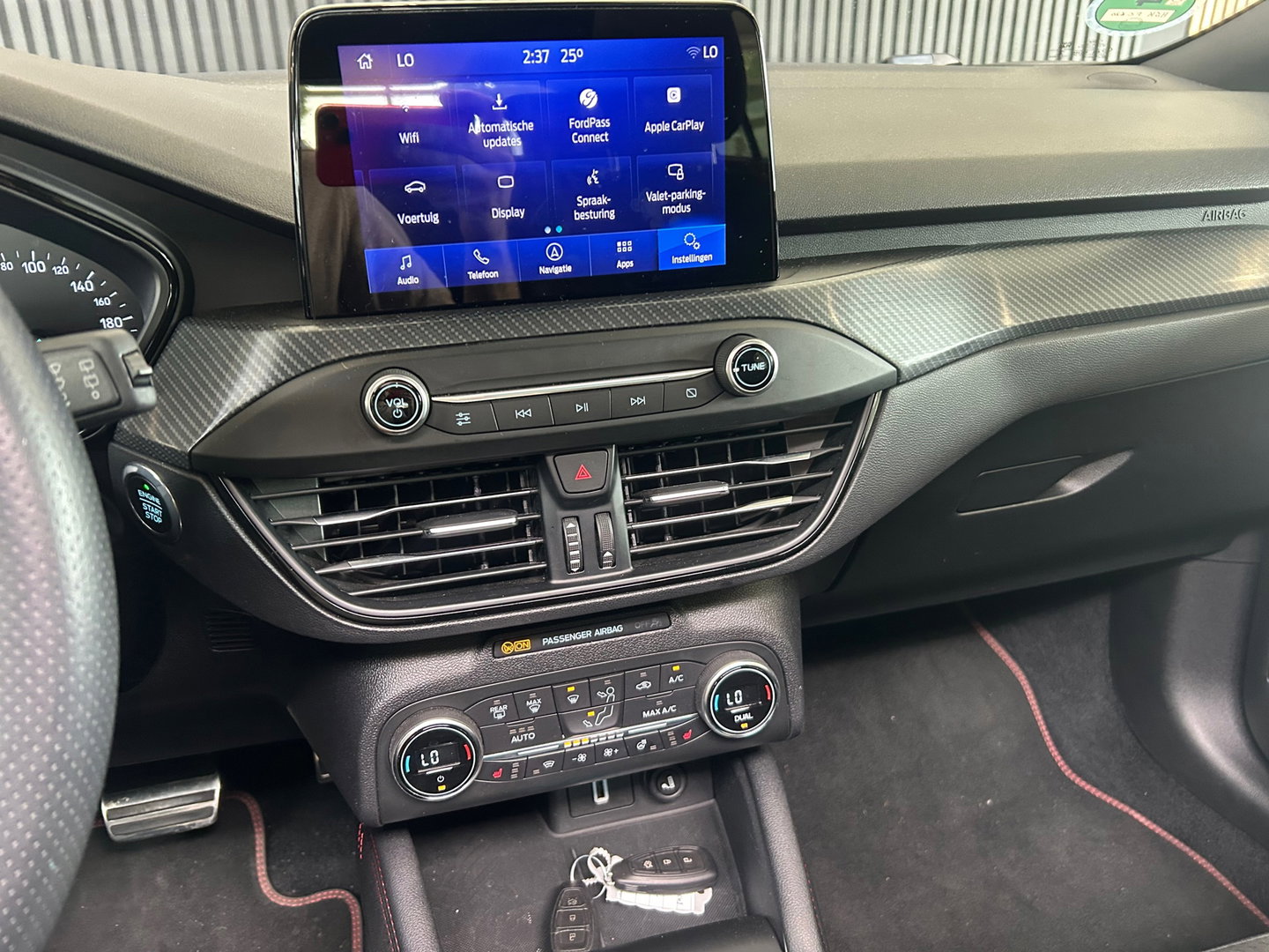 Ford Focus 1.5 EcoBlue ST Line Business AUTOMAAT|PANO|STOEL&STUURVERWARMIN|18 INCH-LM VELGEN|LEDER|ACC|CAMERA|APPLECARPLAY
