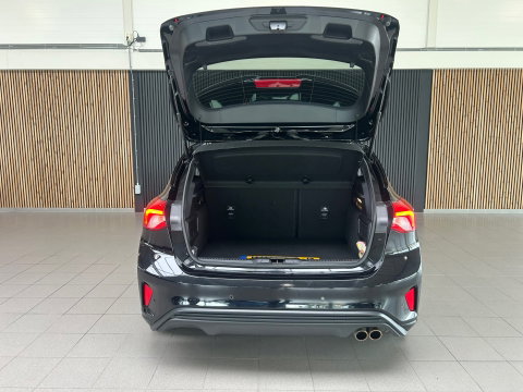 Ford Focus 1.5 EcoBlue ST Line Business AUTOMAAT|PANO|STOEL&STUURVERWARMIN|18 INCH-LM VELGEN|LEDER|ACC|CAMERA|APPLECARPLAY