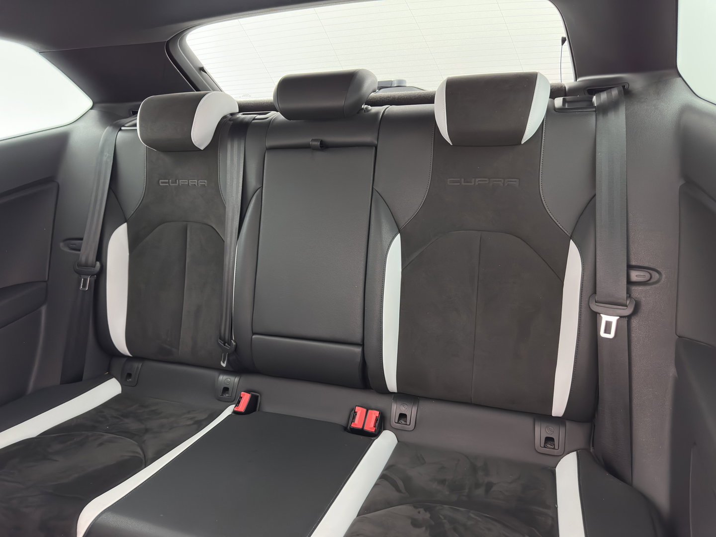 SEAT Leon SC 2.0 TSI Cupra 290 Aut. *PANO | LEATHER-MICROFIBRE | FULL-LED | ADAPTIVE-CRUISE | HEATED-SPORTSEATS | SEAT-SOUND | CAMERA | PRIVACY-GLASS | SHIFT-PADDLES | DAB+ | ECC | PDC | 19''ALU*
