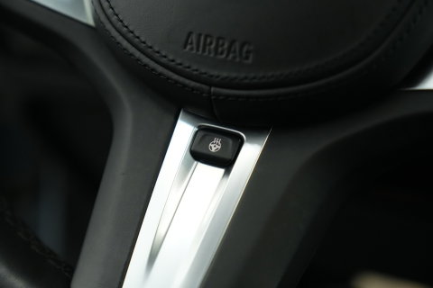 BMW 3 Serie Touring 320e Panoramadak PDC ACC HI-FI M Sport Trekhaak 24 Maanden garantie* (Vraag naar de voorwaarden)