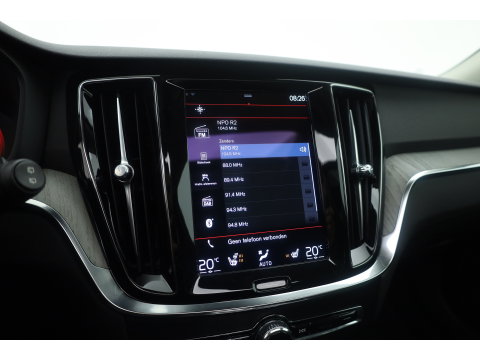 Volvo V60 2.0 T8 Recharge AWD Inscription | Pano-dak | elek. trekhaak | H&k Audio | Vol Leer | Stoel  + stuur-verwarming |