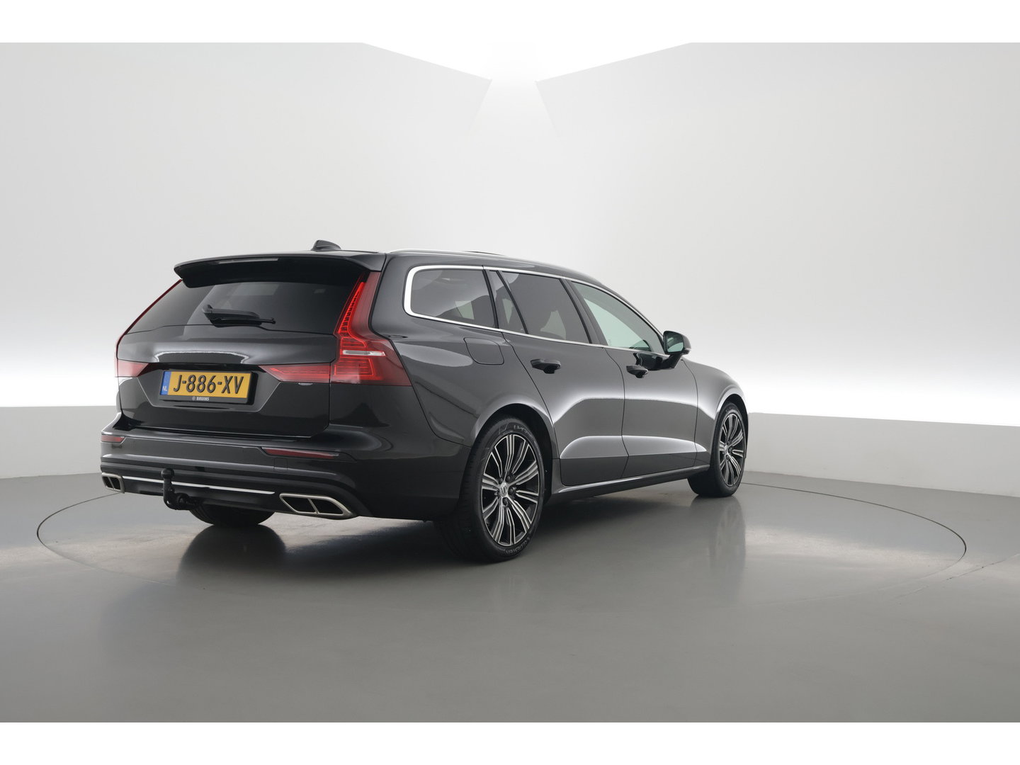 Volvo V60 2.0 T8 Recharge AWD Inscription | Pano-dak | elek. trekhaak | H&k Audio | Vol Leer | Stoel  + stuur-verwarming |