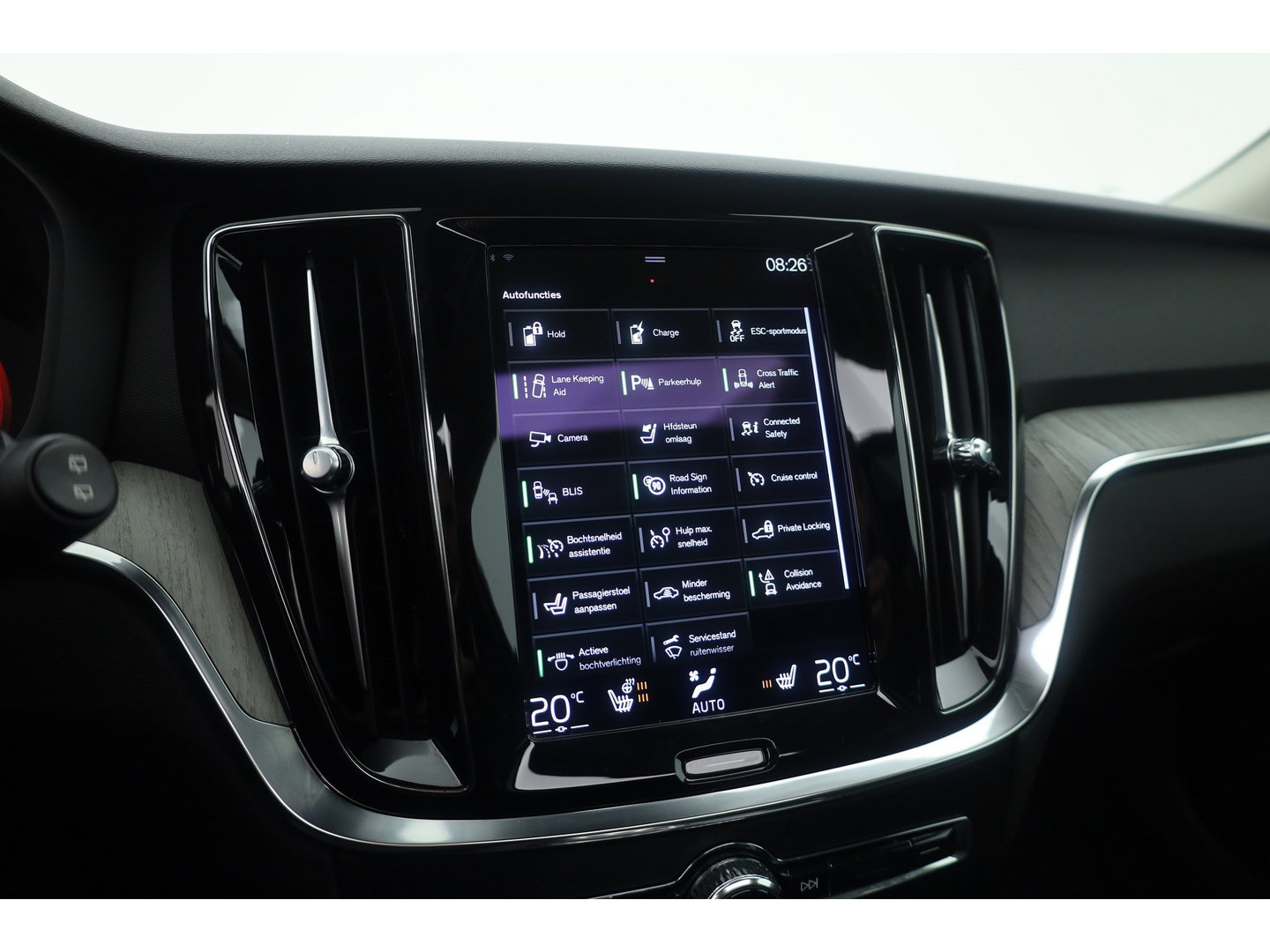 Volvo V60 2.0 T8 Recharge AWD Inscription | Pano-dak | elek. trekhaak | H&k Audio | Vol Leer | Stoel  + stuur-verwarming |