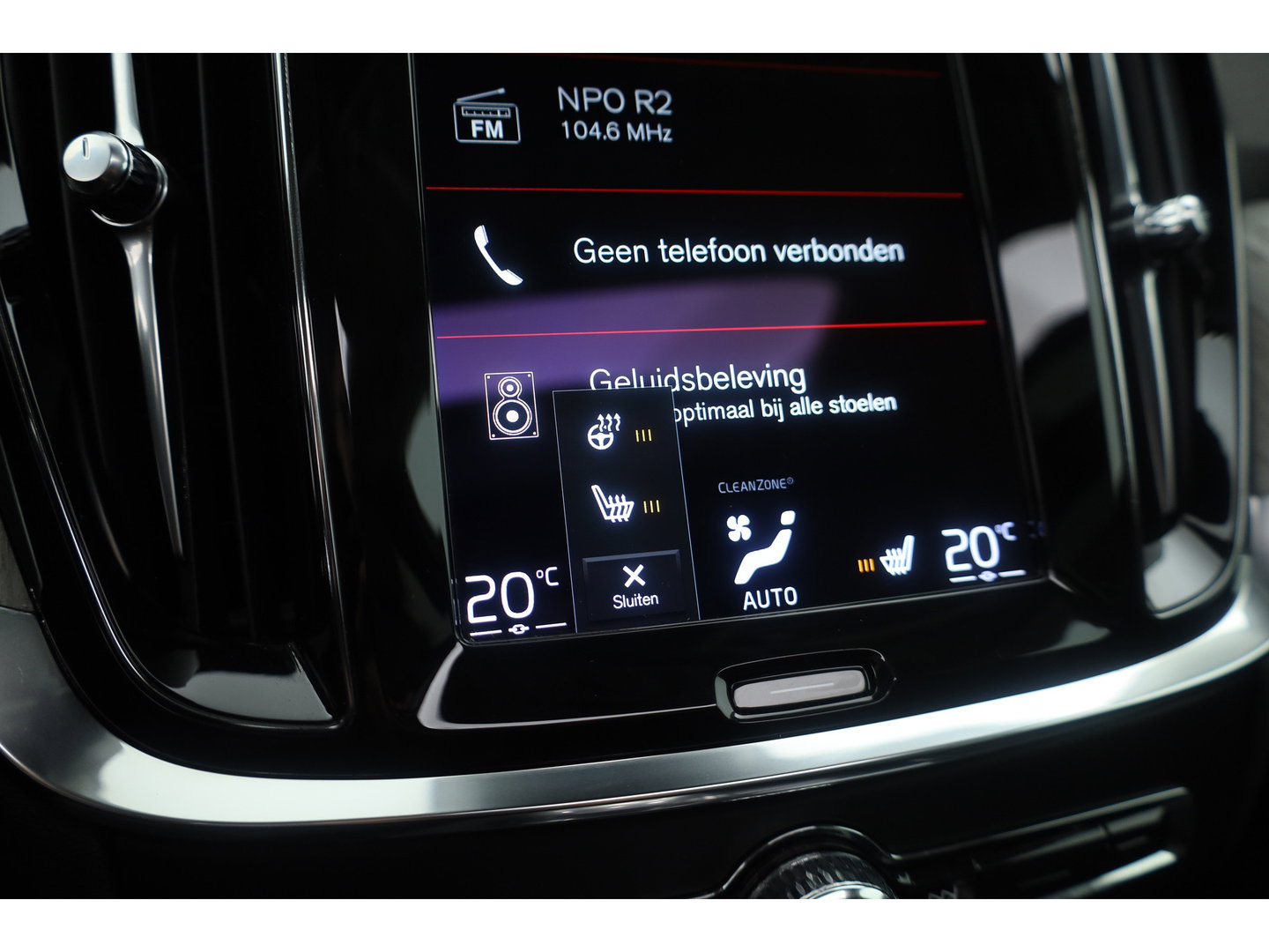Volvo V60 2.0 T8 Recharge AWD Inscription | Pano-dak | elek. trekhaak | H&k Audio | Vol Leer | Stoel  + stuur-verwarming |
