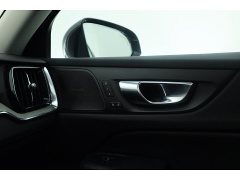 Volvo V60 2.0 T8 Recharge AWD Inscription | Pano-dak | elek. trekhaak | H&k Audio | Vol Leer | Stoel  + stuur-verwarming |